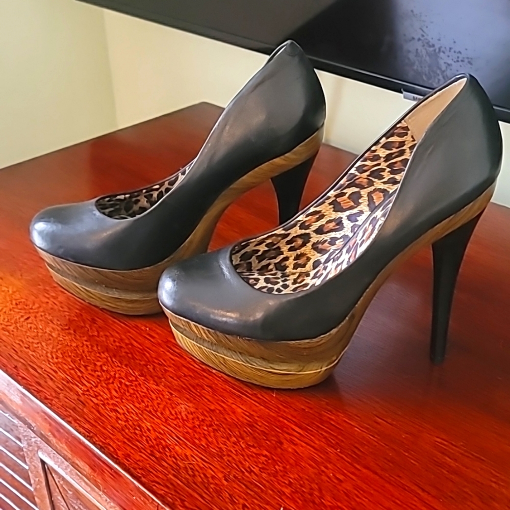 JS Colie pumps in sz 7.5 by Jessica Simpson